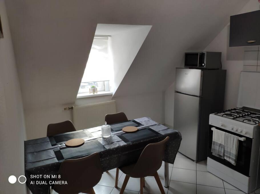 Joli Appartement Avec Place De Parking Prive Colmar Exteriér fotografie